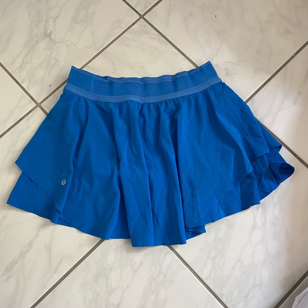 NWOT lululemon skirt